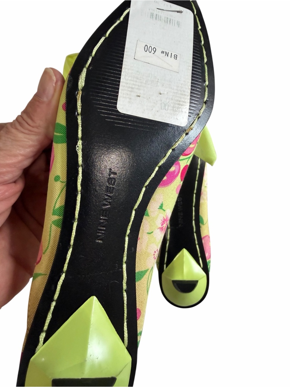 Nine West Light Green Cherry Print Pointed Toe Slides Sz 7 - Picture 5 of 10